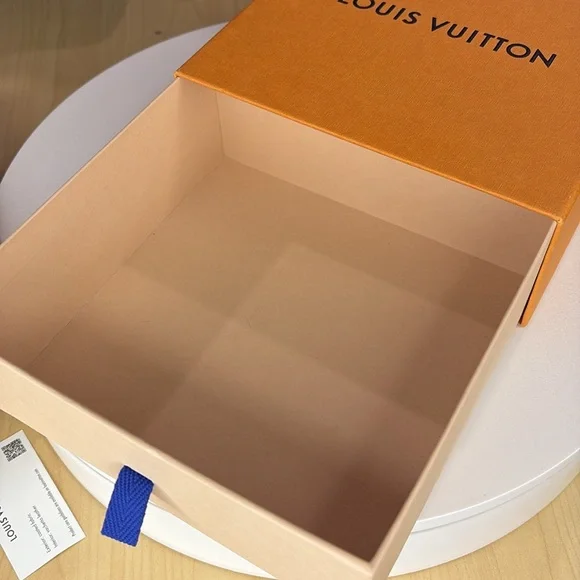 💥LOUIS VUITTON - LV Initiales 40mm Reversible Belt - 90/36 - Picture 10 of 17